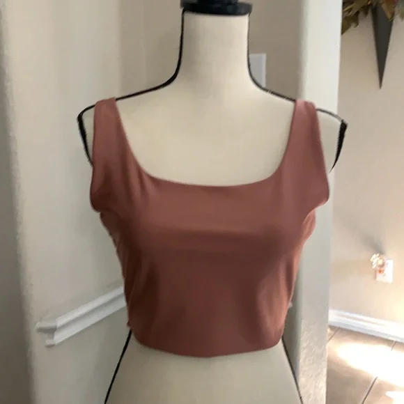 Revamped crop top - Picture 3 of 16